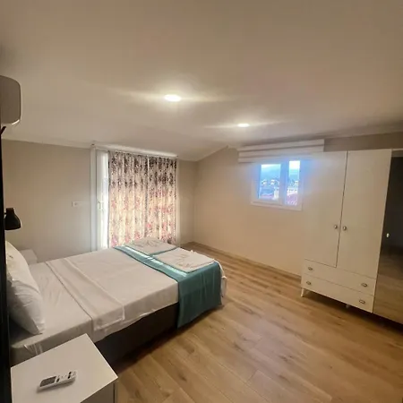 Modern, New Two Bedroom Close To Centre *